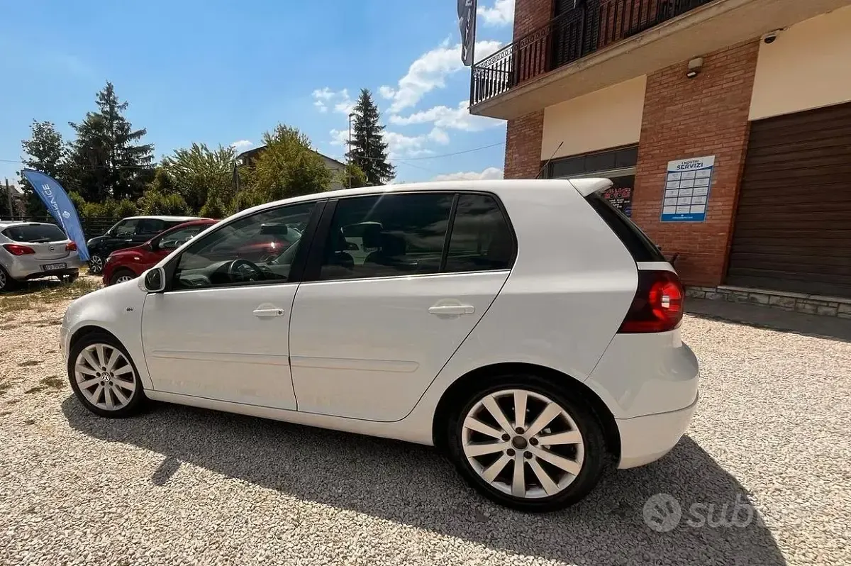 Usata VW Golf Plus Cross Sportline 105 CV (77 kW) 2009 Bianco Station wagon