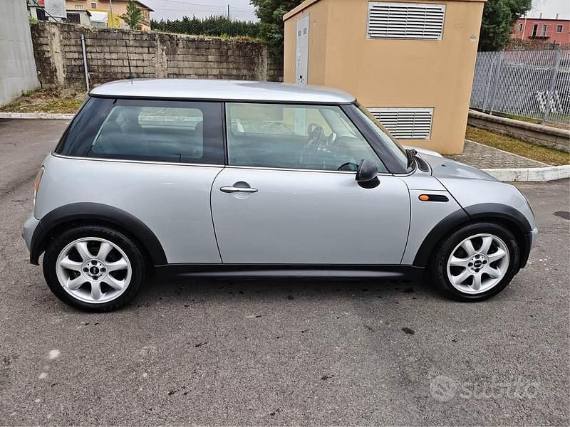 Usata Mini One D 75 CV (55 kW) 2003 Grigio Utilitaria