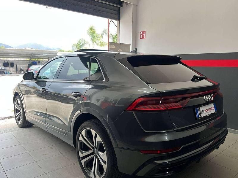 Usata Audi Q8 Sport 286 CV (210 kW) 2019 Grigio SUV