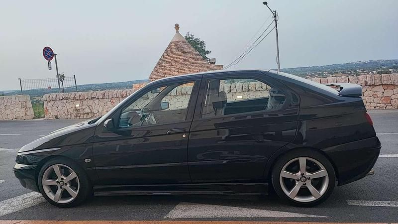 Usata Alfa Romeo 146 Ti 155 CV (114 kW) 2000 Utilitaria