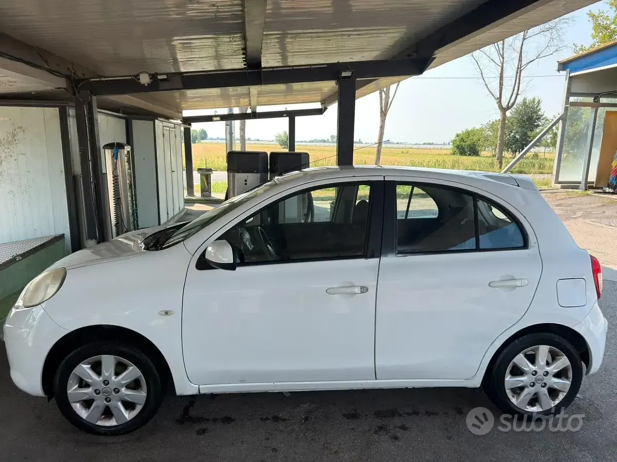 Usata Nissan Micra 78 CV (57 kW) 2013 Bianco Utilitaria