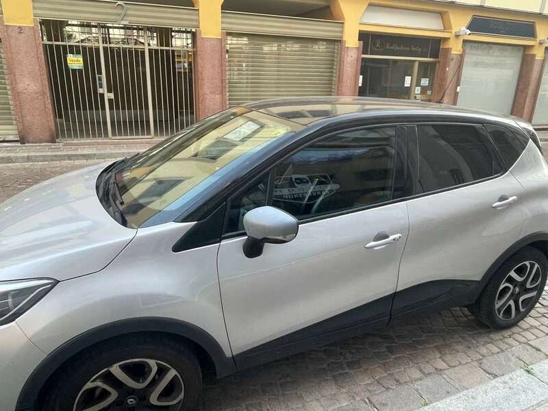 Grigio Usata 2017 Renault Captur SUV | 7000 € (Super prezzo) - Immagine 1/4