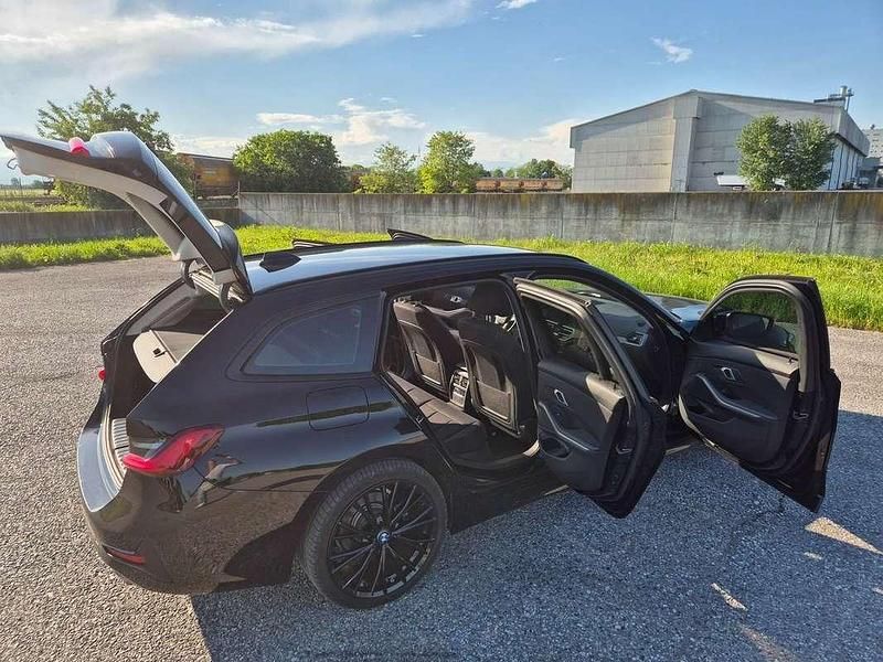 Usata BMW 316 Sport Line 150 CV (110 kW) 2020 Nero Station wagon