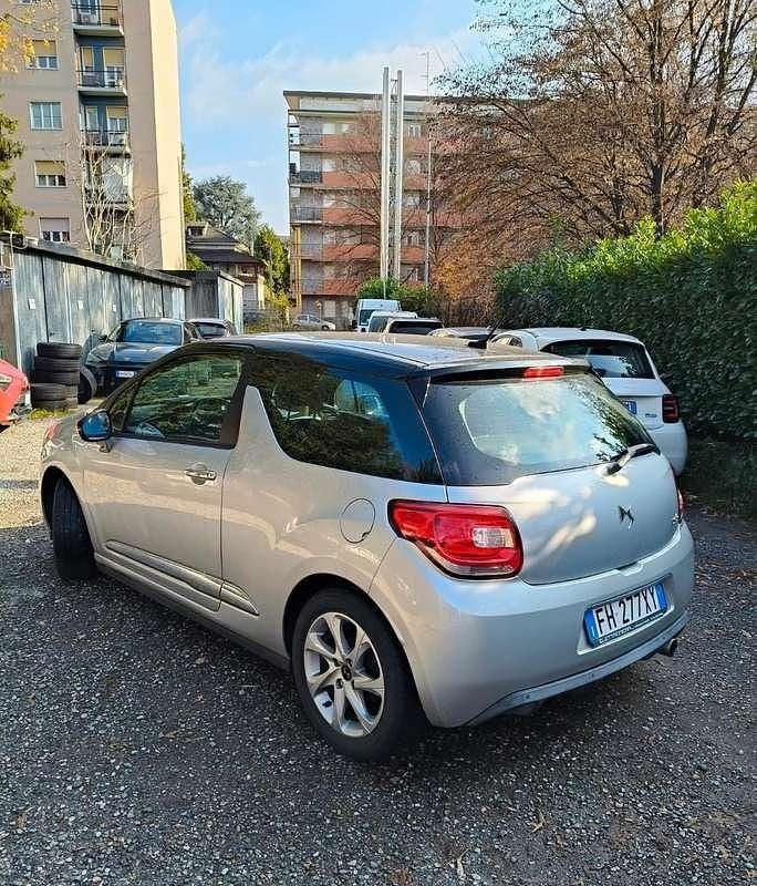 Argento Usata 2017 DS Automobiles DS3 So Chic Berlina | 6000 € (Super prezzo) - Immagine 1/4