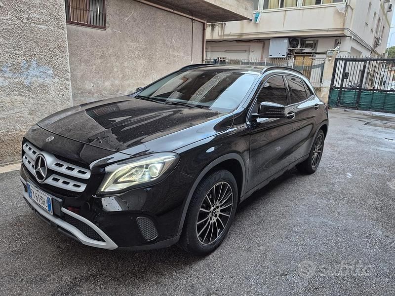 Usata Mercedes GLA200 2019 Nero SUV