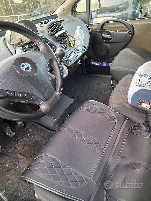 Usata Fiat Multipla 120 CV (88 kW) 2006 Grigio Monovolume