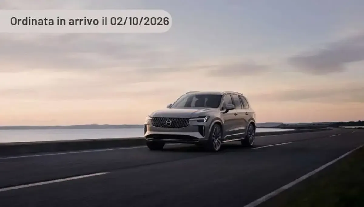 Uusi Volvo XC90 Plus 250 HP (183 kW) 2026 Hopea Katumaasturi