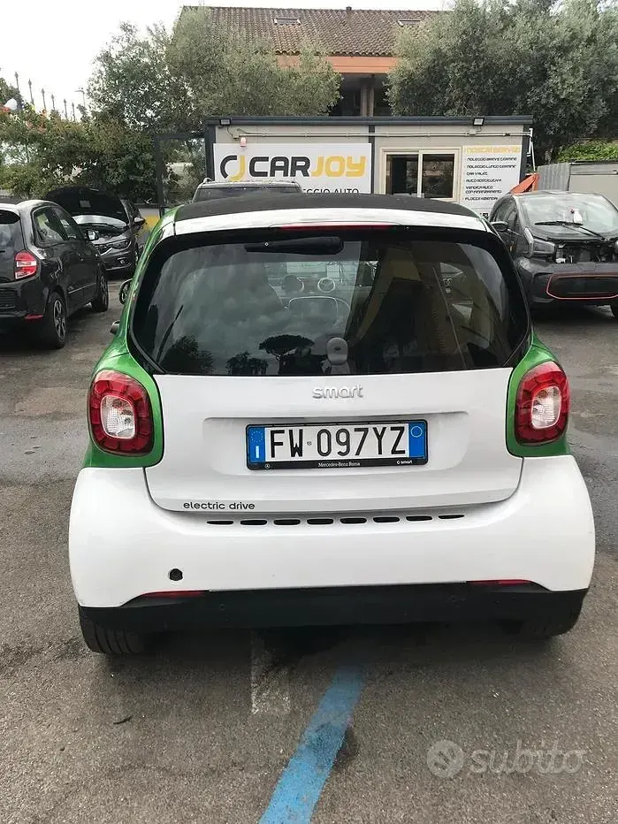 Używany Smart ForTwo Electric Drive Passion 41 kW (56 KM) 2019 Biały Kabriolet
