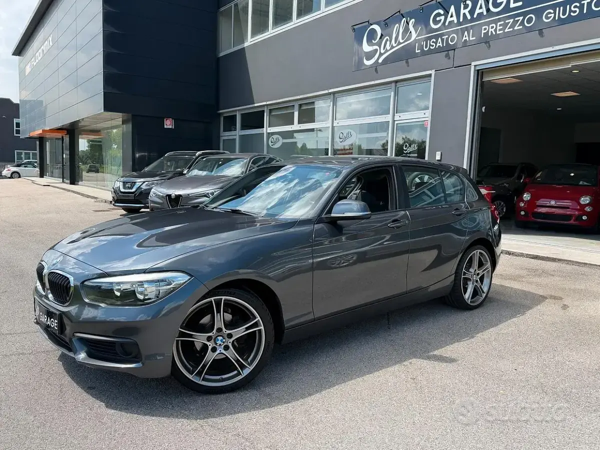 Usado BMW 116 Sport Line 109 HP (80 kW) 2015 Cinzento Citadino