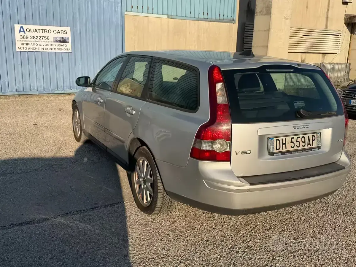 Usata Volvo V50 Kinetic 136 CV (100 kW) 2007 Grigio Station wagon