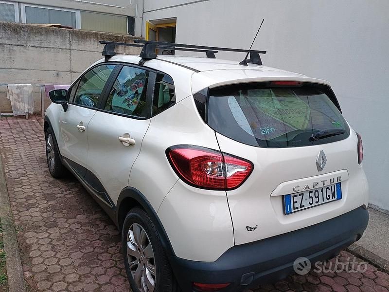Usata Renault Captur 90 CV (66 kW) 2015 Bianco SUV