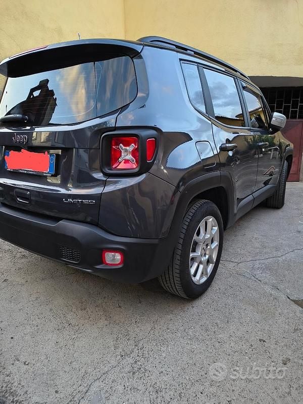 Usata Jeep Renegade 120 CV (88 kW) 2022 Grigio SUV