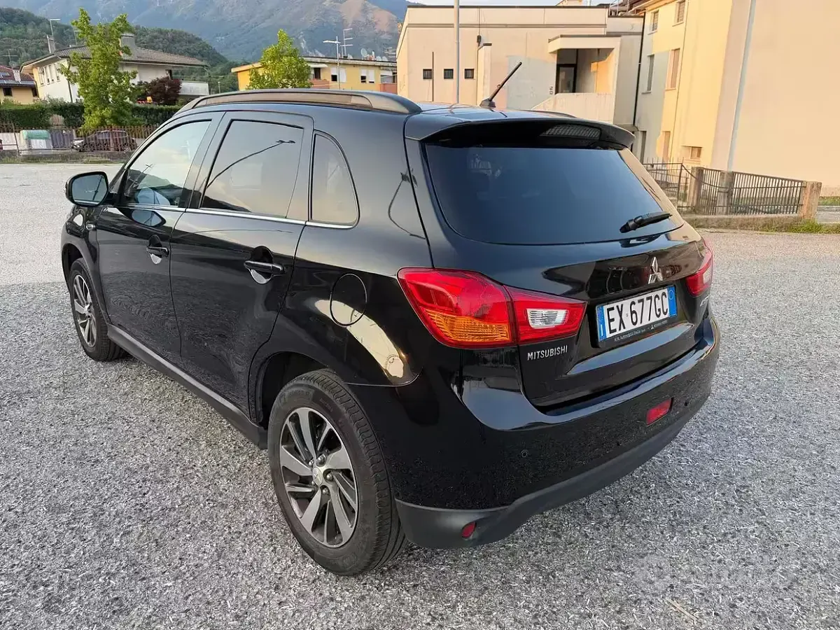 Usata Mitsubishi ASX 116 CV (85 kW) 2014 Nero SUV