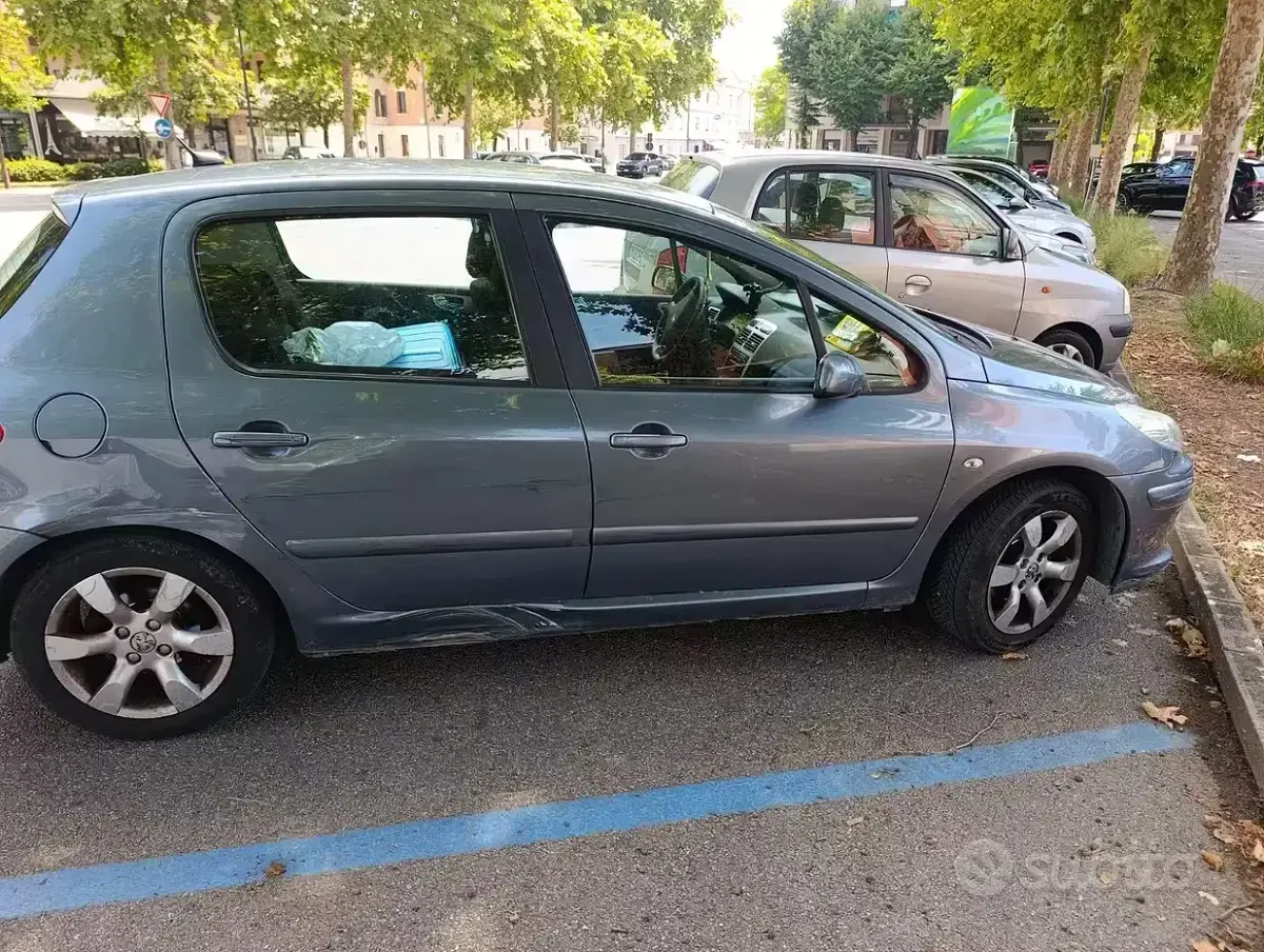 Usata Peugeot 307 109 CV (80 kW) 2006 Grigio Berlina