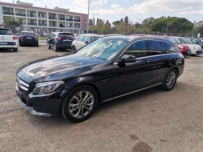 Nero Usata 2017 Mercedes C220 Station wagon | 17.999 € (Molto cara) - Immagine 1/4