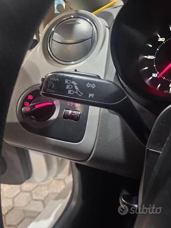 Usata Seat Ibiza Style 105 CV (77 kW) 2013 Bianco Berlina