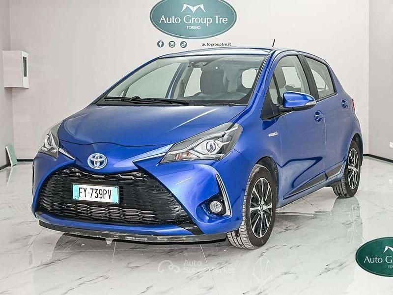 Usata Toyota Yaris Hybrid Active 73 CV (53 kW) 2019 Blu Berlina