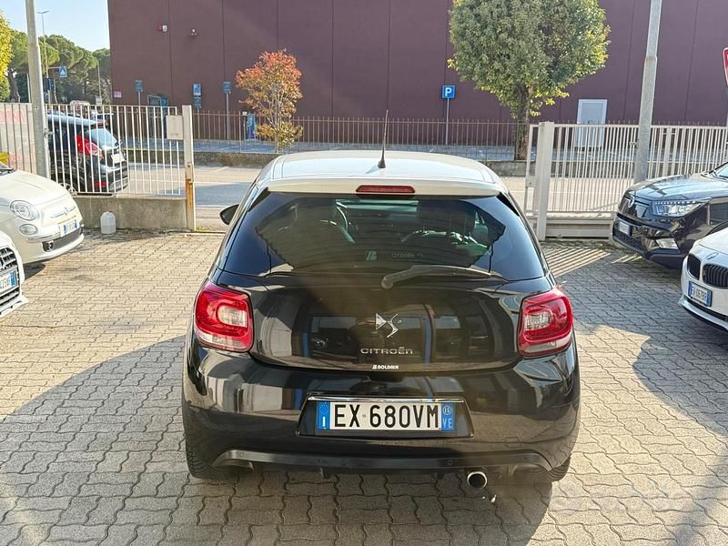 Usata DS Automobiles DS3 So Chic 81 CV (59 kW) 2015 Nero Coupé