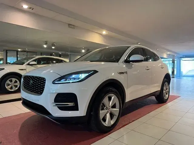 Usata Jaguar E-Pace R-Dynamic 180 CV (132 kW) 2019 Blu metallizzato SUV