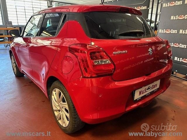 Usata Suzuki Swift Cool 83 CV (61 kW) 2021 Rosso Utilitaria