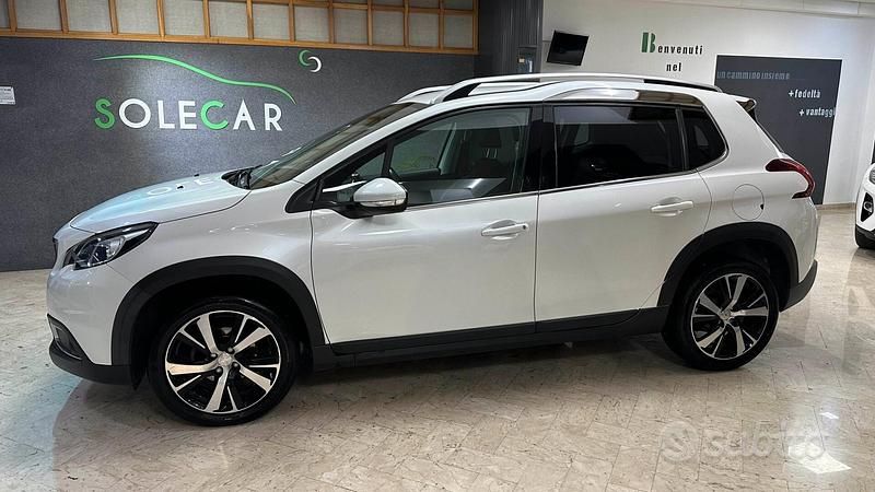 Usata Peugeot 2008 Allure 100 CV (73 kW) 2018 Bianco SUV