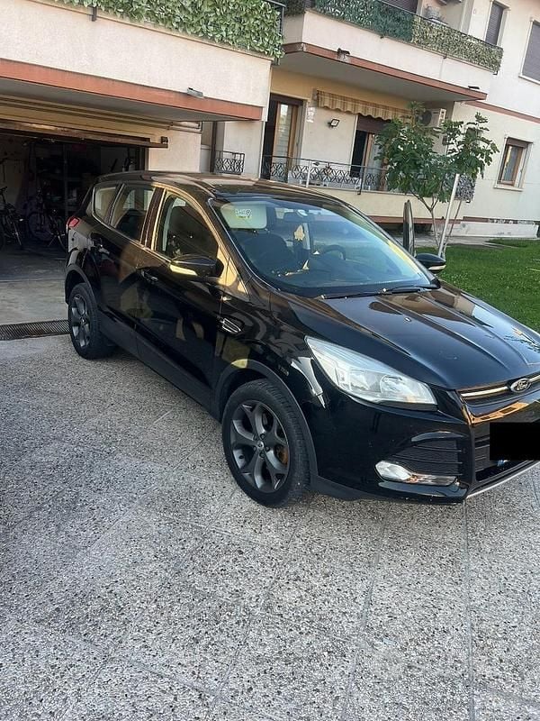 Nero Usata 2014 Ford Kuga SUV | 7900 € (Buon prezzo) - Immagine 1/4