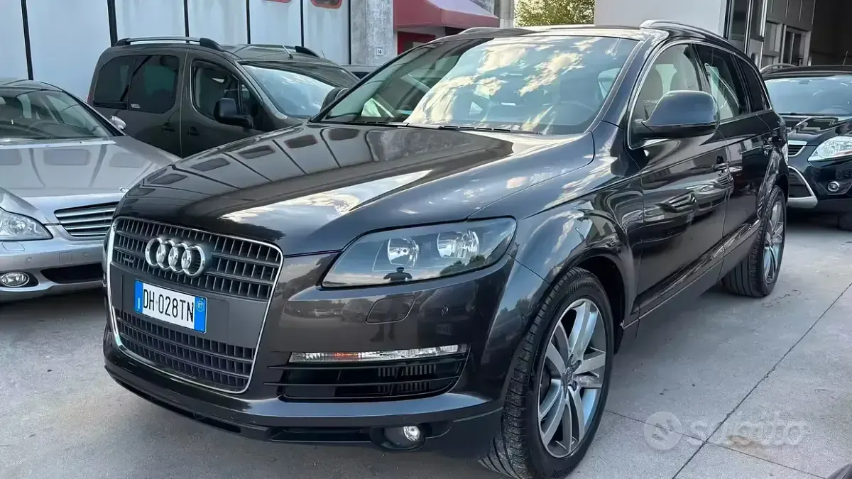 Usata Audi Q7 233 CV (171 kW) 2007 Grigio SUV