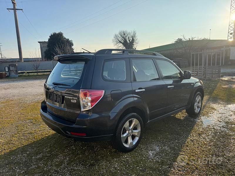Usata Subaru Forester 146 CV (107 kW) 2009 Nero SUV