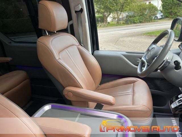 Usata Hyundai Staria 177 CV (130 kW) 2022 Nero Monovolume