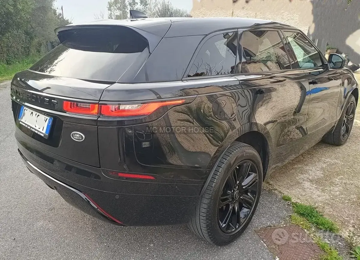 Usata Land Rover Range Rover Velar R-Dynamic 180 CV (132 kW) 2021 Nero SUV