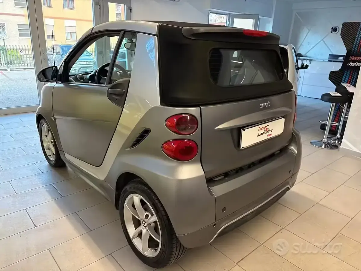 Usata Smart ForTwo Cabrio Pulse 71 CV (52 kW) 2010 Grigio opaco Cabrio