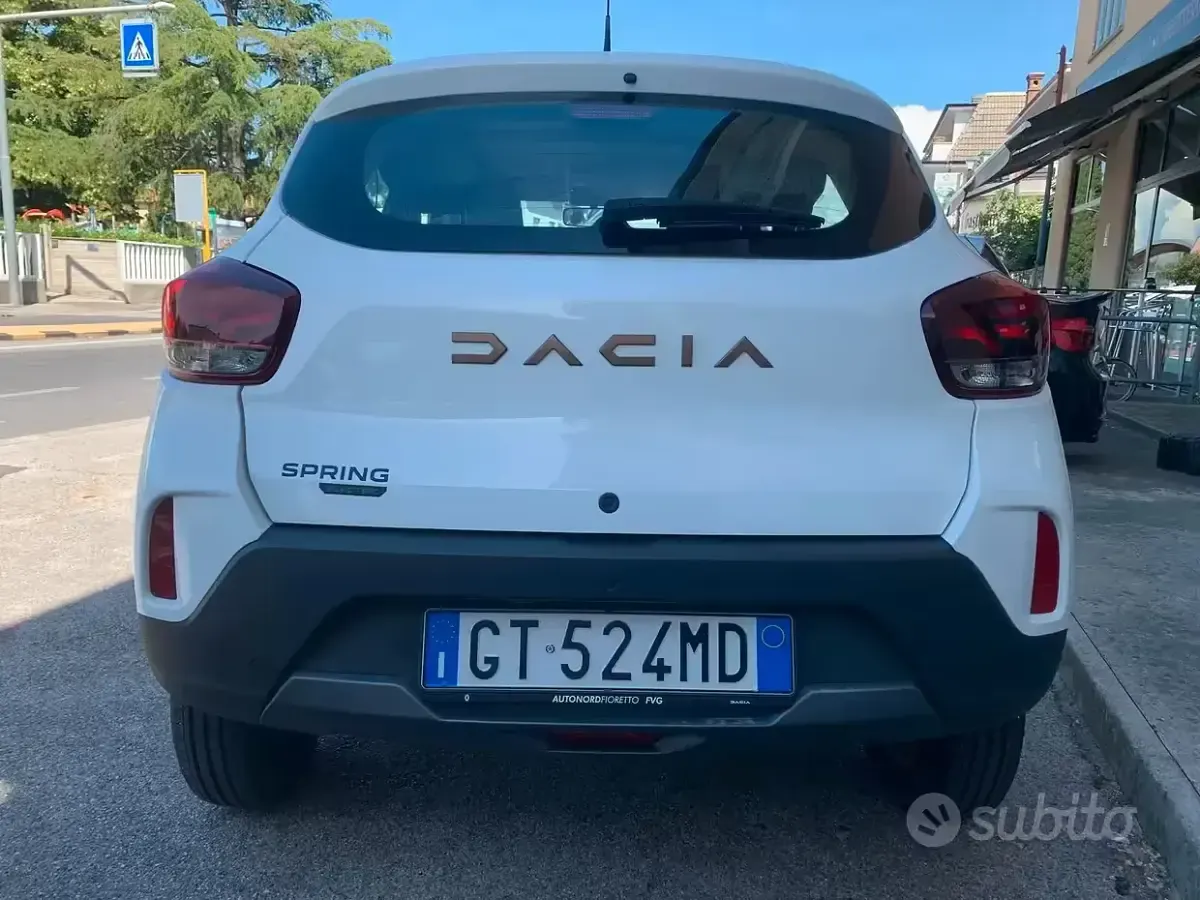 Usata Dacia Spring Extreme 19 kW (26 CV) 2024 Bianco Utilitaria