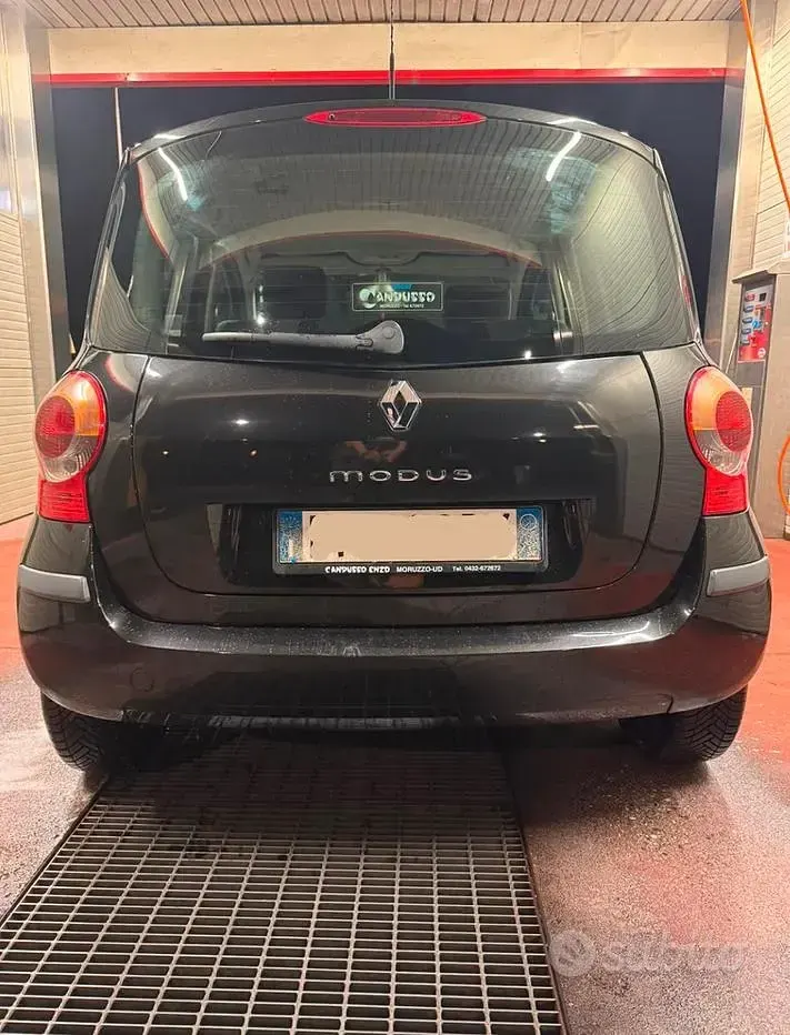 Usata Renault Modus 85 CV (62 kW) 2006 Nero Monovolume