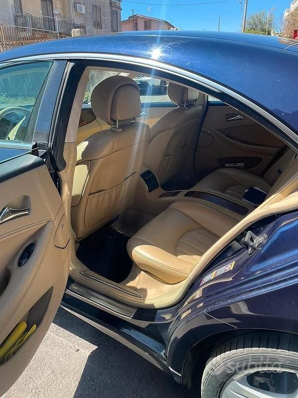 Usata Mercedes CLS320 2006 Blu Berlina