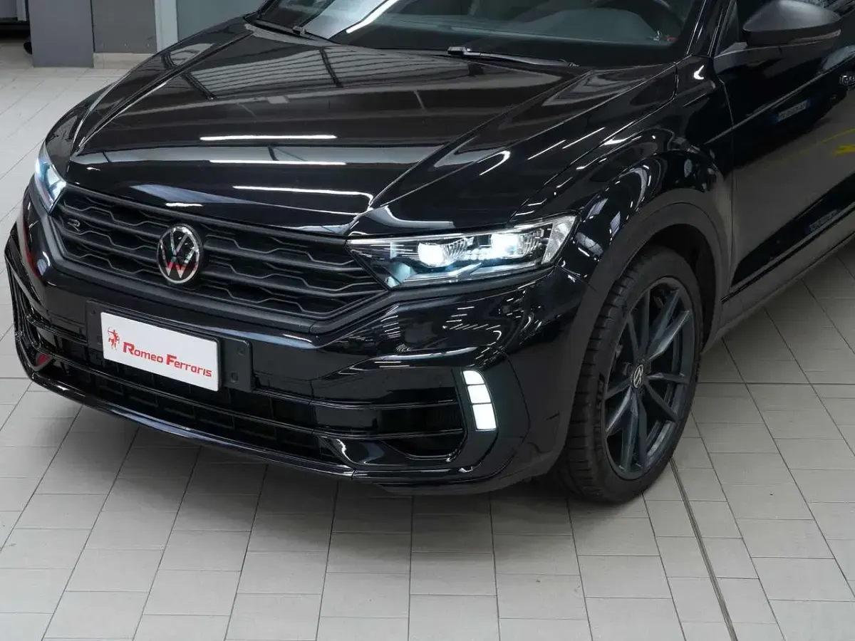 Usata VW T-Roc R 300 CV (220 kW) 2020 Nero perla metallizzato SUV