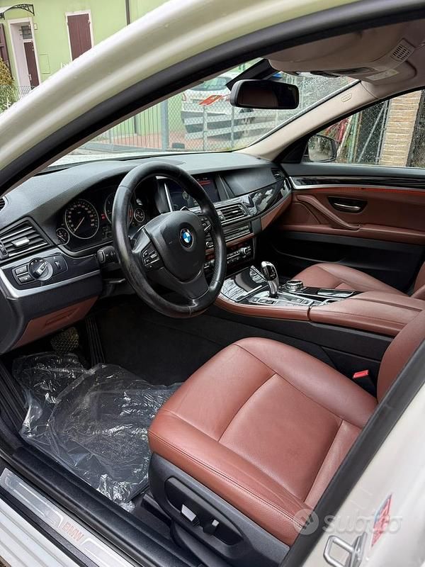 Usata BMW 520 Sport Line 184 CV (135 kW) 2014 Bianco Station wagon