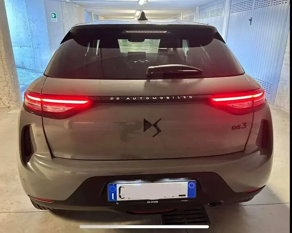 Usata DS Automobiles DS3 Crossback Performance 101 CV (74 kW) 2023 Grigio SUV