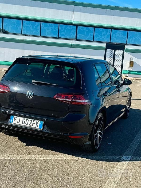 Usata VW Golf VII 110 CV (80 kW) 2017 Nero Berlina