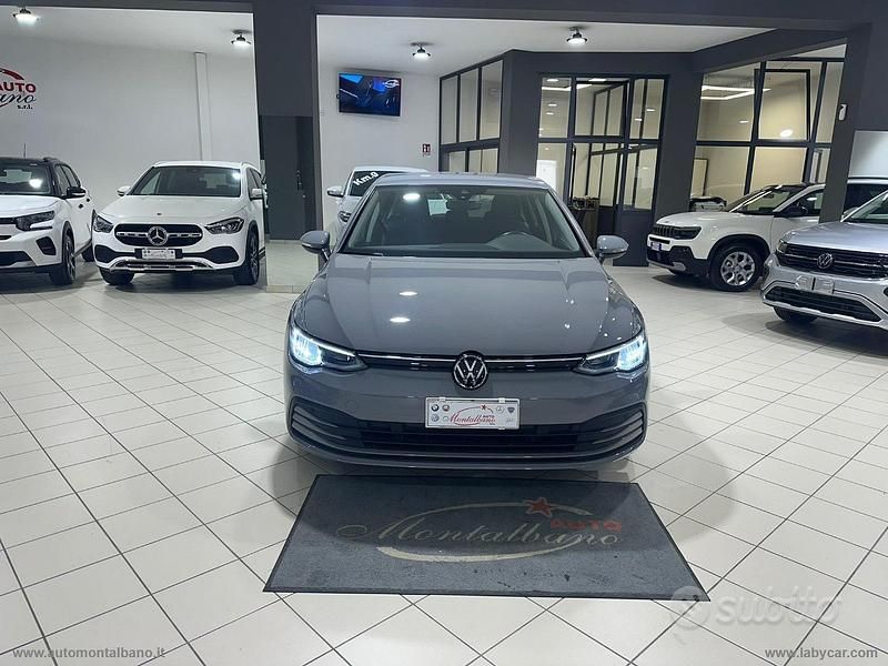 Usata VW Golf VIII Style 116 CV (85 kW) 2023 Grigio Berlina