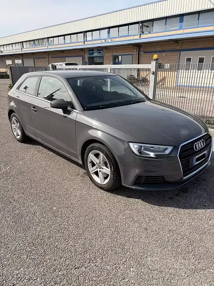 Usata Audi A3 116 CV (85 kW) 2017 Grigio Berlina