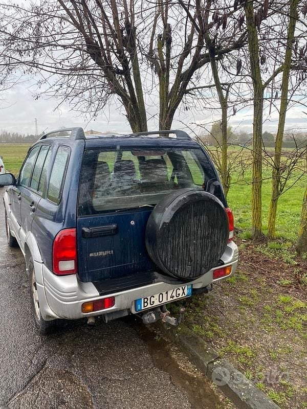 Usata Suzuki Vitara 87 CV (63 kW) 2000 Blu SUV