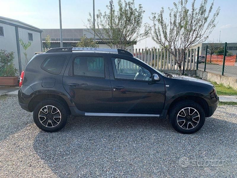 Usata Dacia Duster 110 CV (80 kW) 2016 Nero SUV