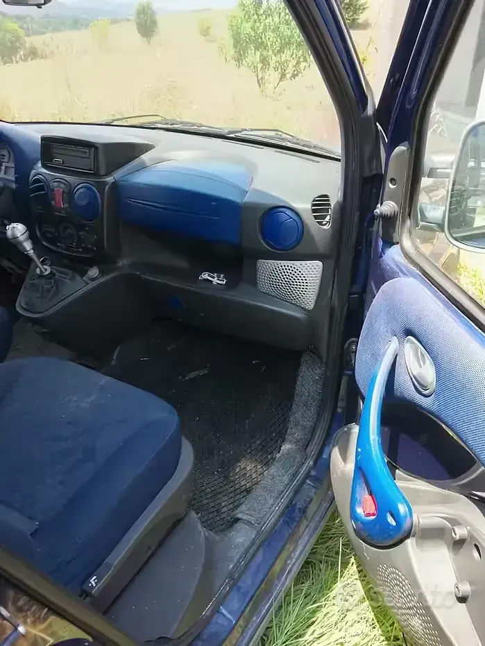 Usata Fiat Doblò 105 CV (77 kW) 2003 Bluazzurro Monovolume
