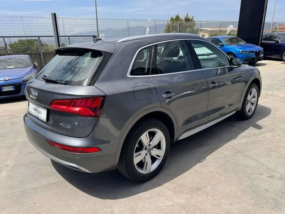 Usata Audi Q5 Business 190 CV (139 kW) 2019 Grigio SUV