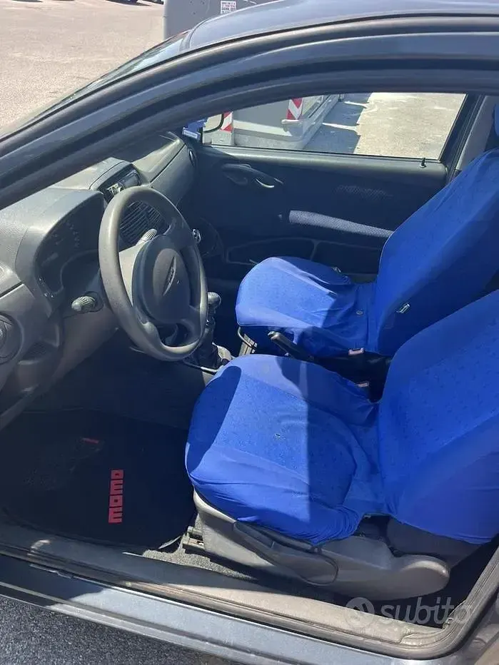 Usata Fiat Punto 60 CV (44 kW) 2003 Grigio Utilitaria