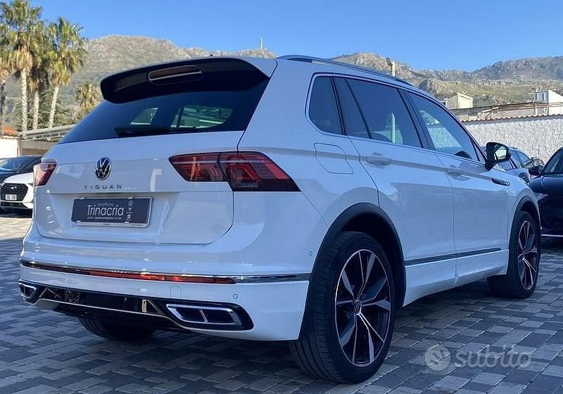 Usata VW Tiguan R-line 150 CV (110 kW) 2022 Bianco SUV