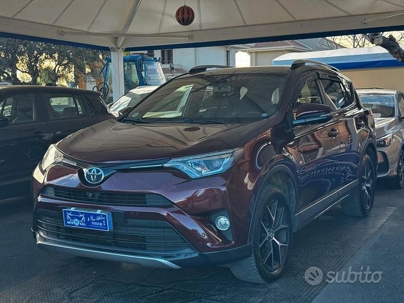 Marrone Usata 2016 Toyota RAV4 Lounge SUV | 13.990 € (Buon prezzo) - Immagine 1/4