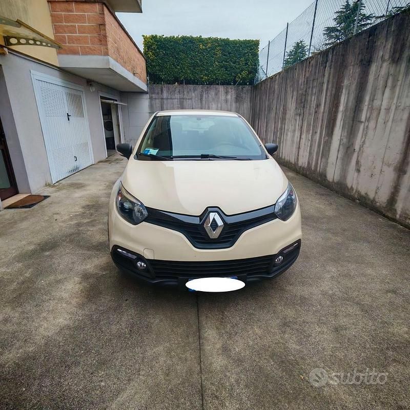 Usata Renault Captur 90 CV (66 kW) 2014 Marrone SUV