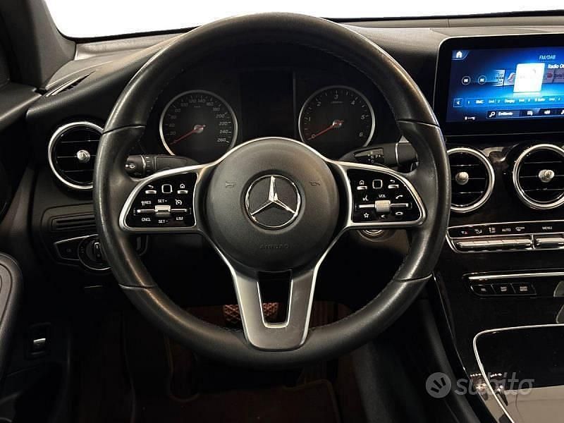 Usata Mercedes GLC220 194 CV (142 kW) 2021 Bianco Berlina
