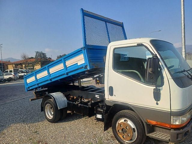 Bianco Usata 2001 Mitsubishi Canter | 8500 € - Immagine 1/4